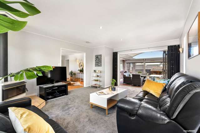 15 Maroubra Place Botany Downs_2