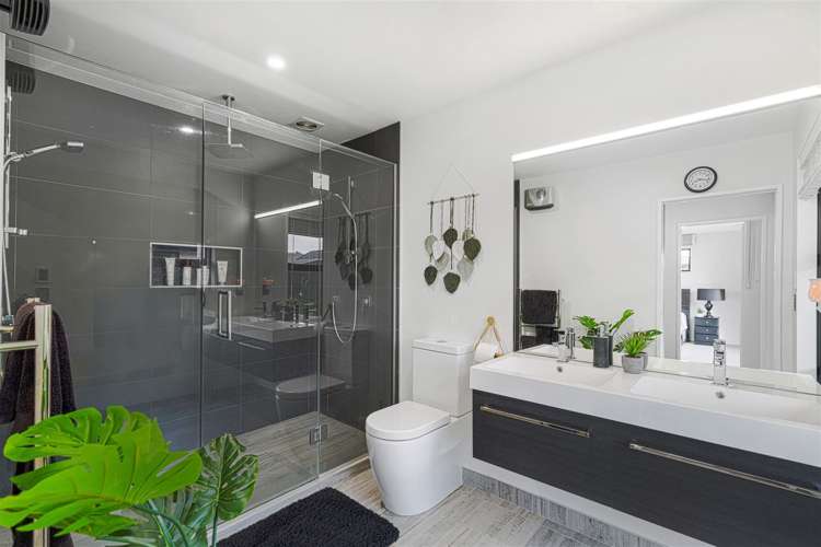 69 Southfield Drive Lincoln_22