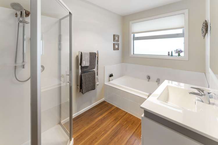 6 Istana Place Britannia Heights_18