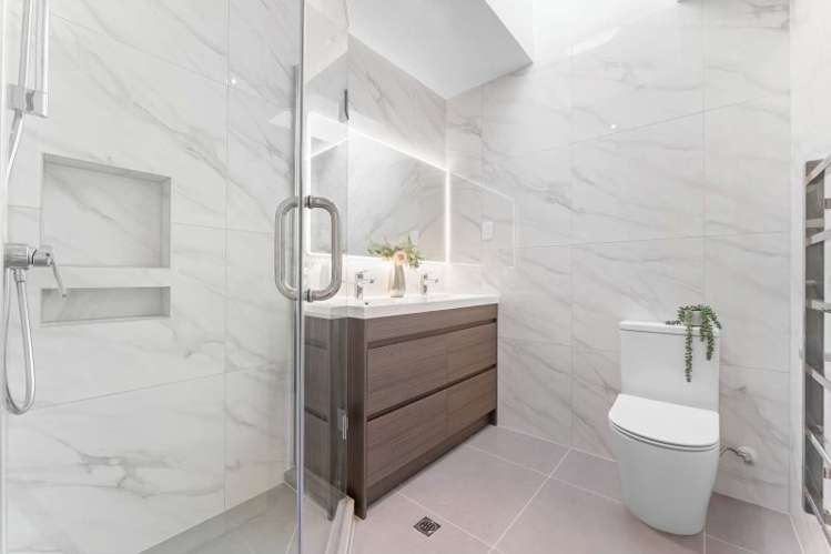 4/67 Royal View Road Te Atatu South_7