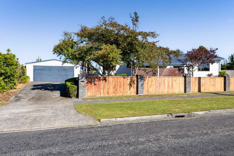 7 Swansea Road Stratford_36