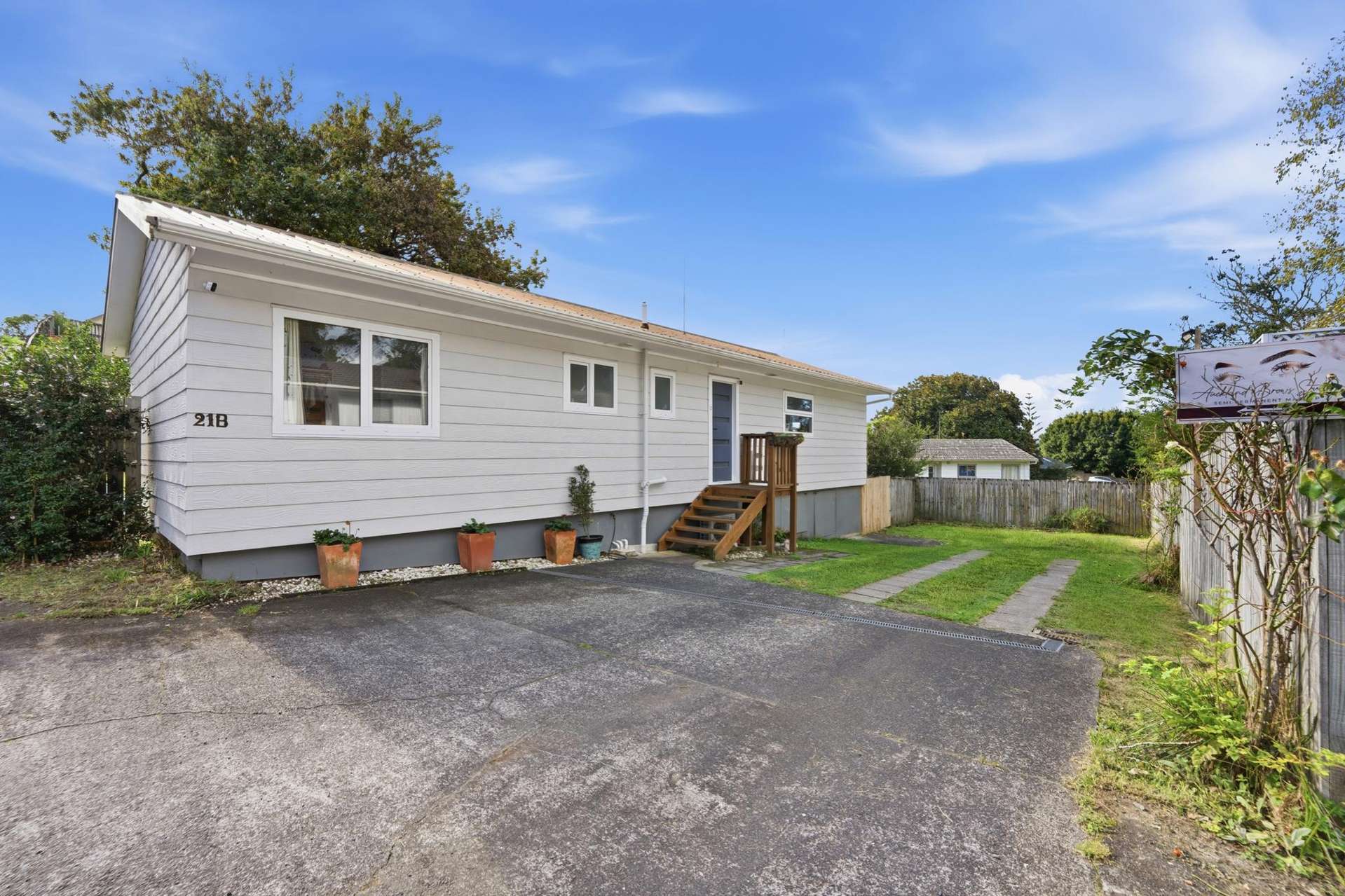 21b Taurus Crescent Beach Haven_0