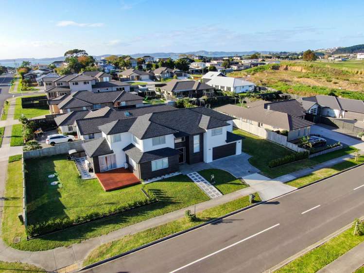 10 Artists Avenue Beachlands_0