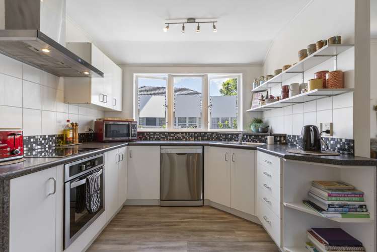 4 Tamariki Avenue Kelston_8