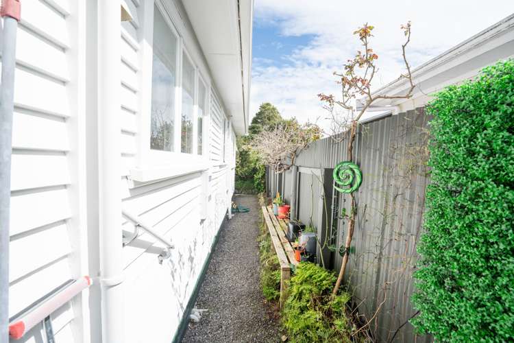 2/49 Mere Road Taupo_12