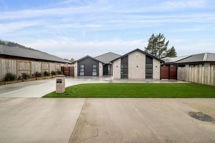 11 Lloyd Crescent_0