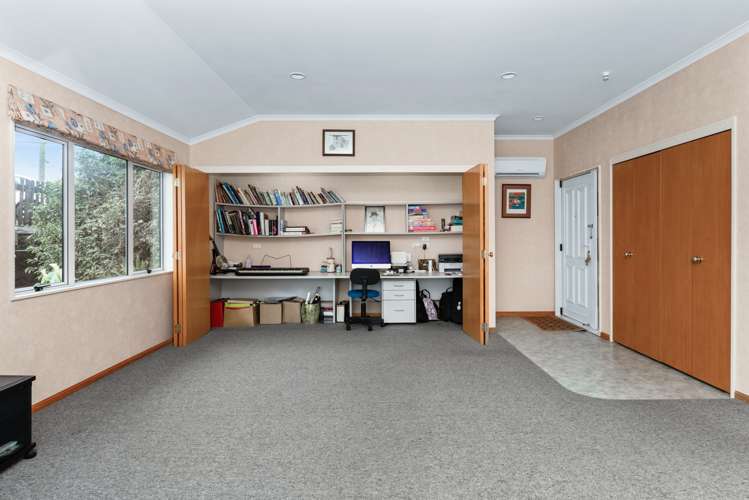 7 Guys Hill Road Hospital Hill_6