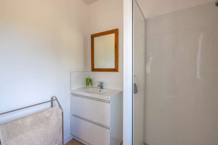 10 Putiki Road Ostend_16