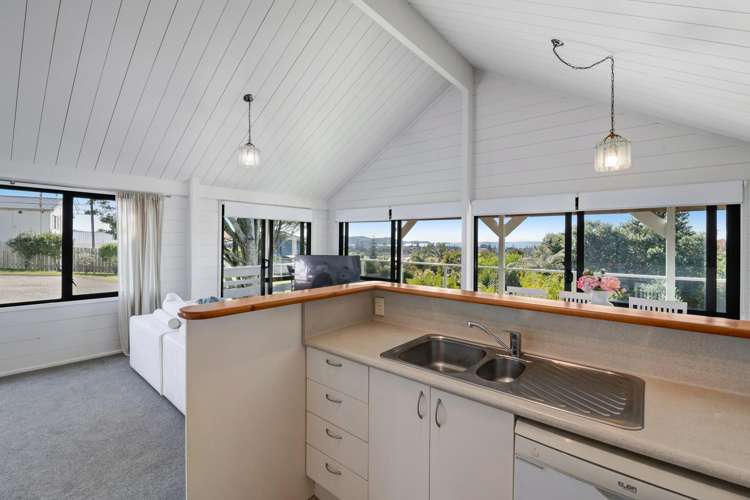13 Moffat Road Red Beach_5