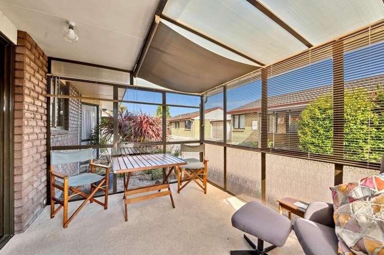 2/30 Strickland Street Somerfield_11