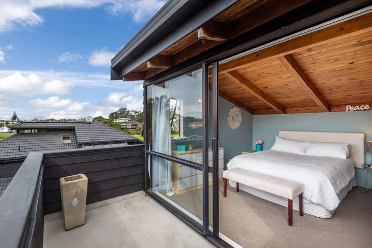 2/14a Commodore Parry Road Castor Bay_14