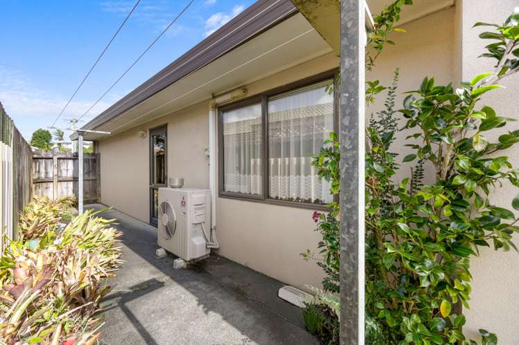 109 Pooks Road Ranui_24