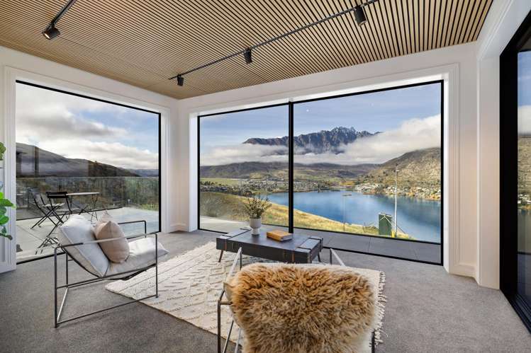 6 Florence Close Queenstown Hill_6