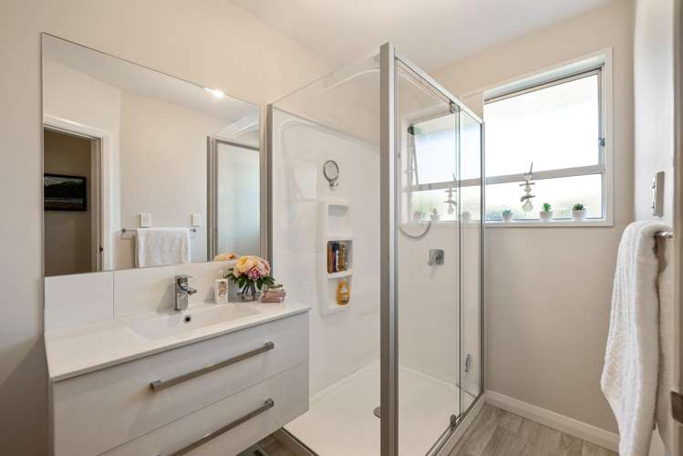 2/14 Apollo Place Papanui_9