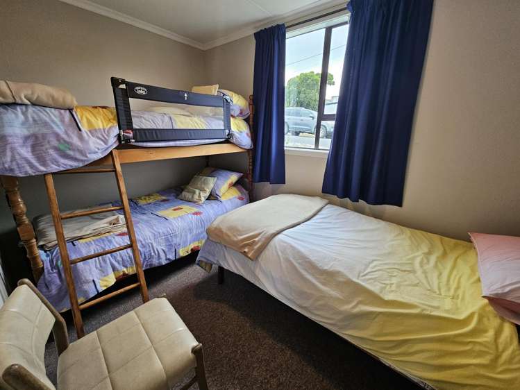 1 Ngaio Street Kaka Point_9