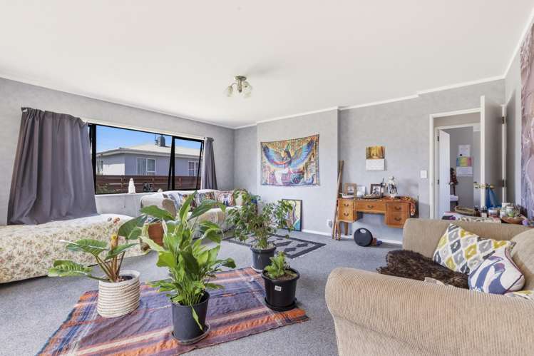 2/227 Rifle Range Road Tauhara_3