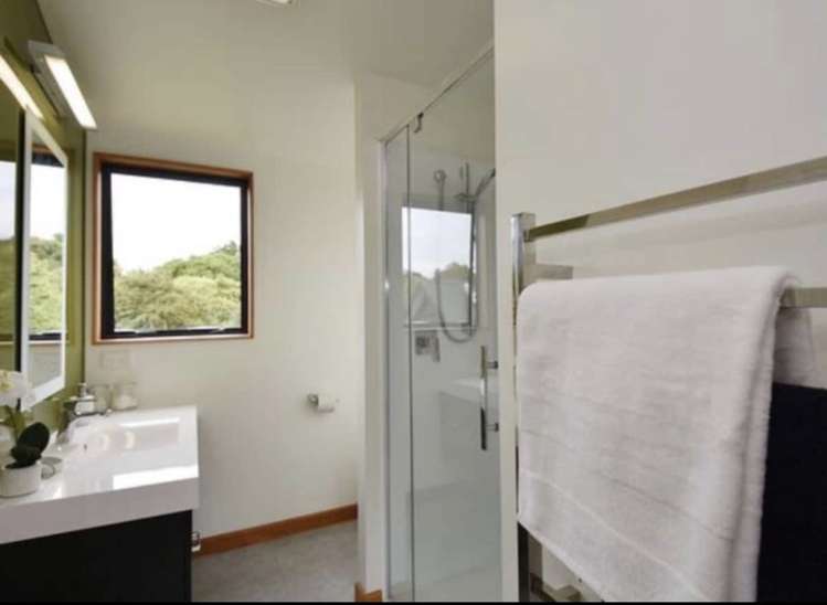 15 Korimako Avenue Otatara_11