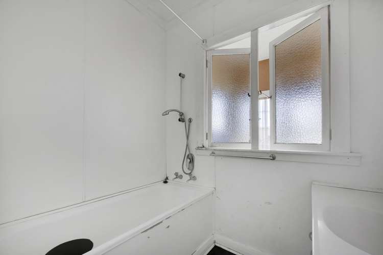 225 South Road Hawera_16