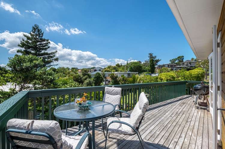 16 Deane Avenue Titirangi_15