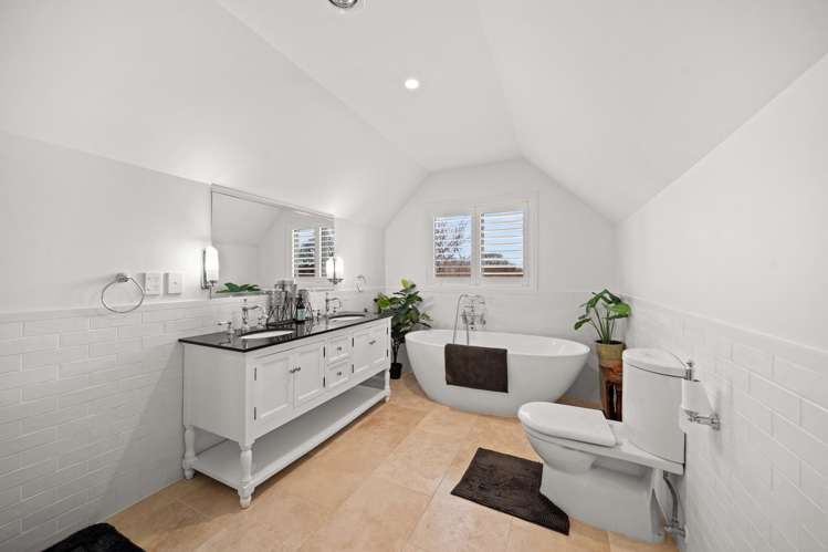 311 Gordon Street Lansdowne_25