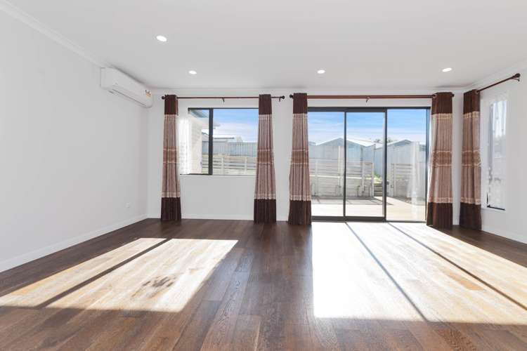 56 Taikura Avenue Red Beach_11