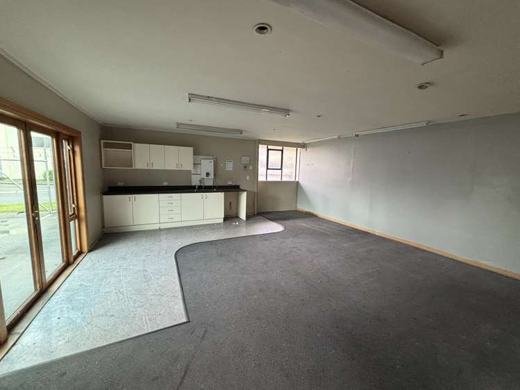 54 Wainui Road Waiwhetu_15