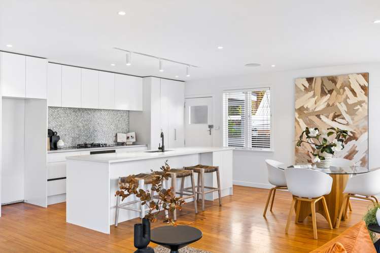 8 Waipani Road Te Atatu Peninsula_9