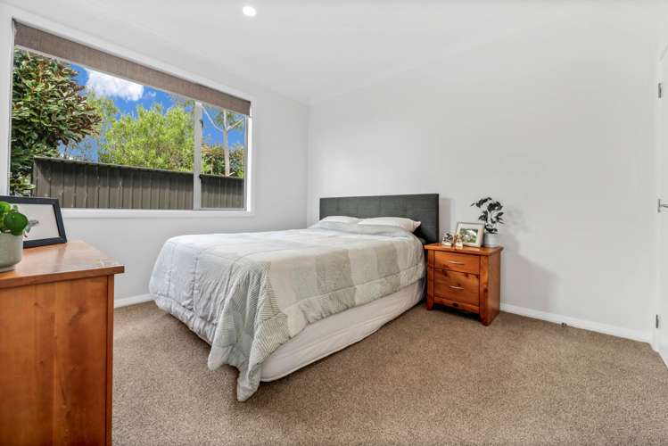9 Intrepid Crescent Beachlands_26
