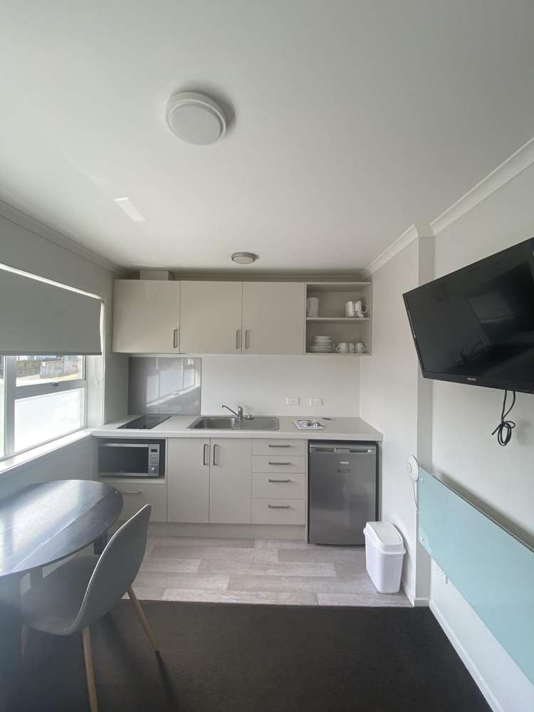 4/12 Crescent Court Melville_1