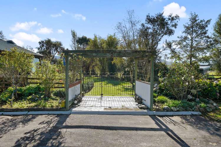 8 Plachatsh Lane Oxford_18