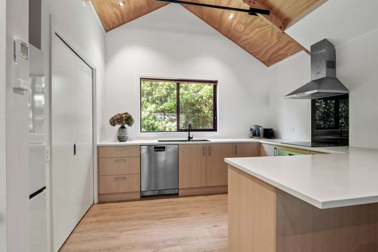 13a/135 Hallenstein Street Queenstown_3