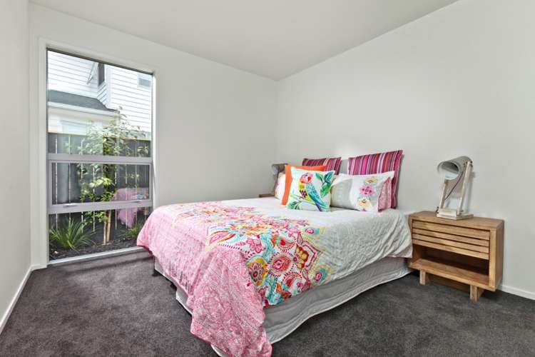 86 Colonial Drive Silverdale_21