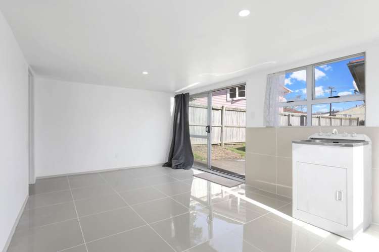 7 Velvet Crescent Otara_10