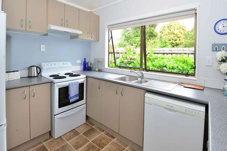 3/12 Edward Avenue Orewa_6