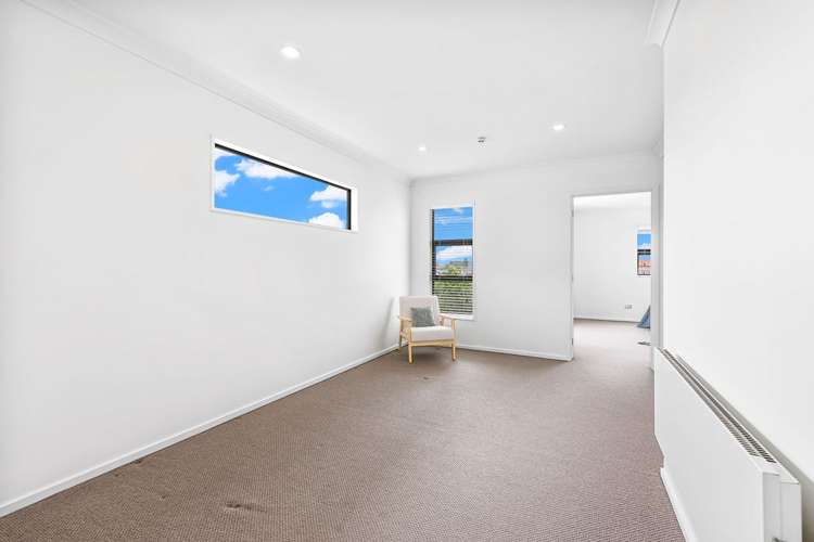 2 Araucana Way Burwood_18