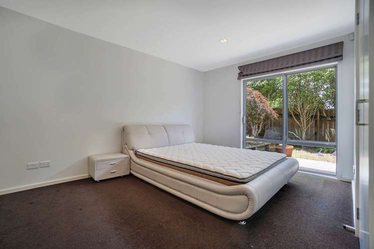 2/92 Ocean View Road Northcote_8