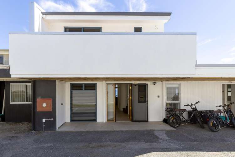 2/227 Lake Terrace Waipahihi_29