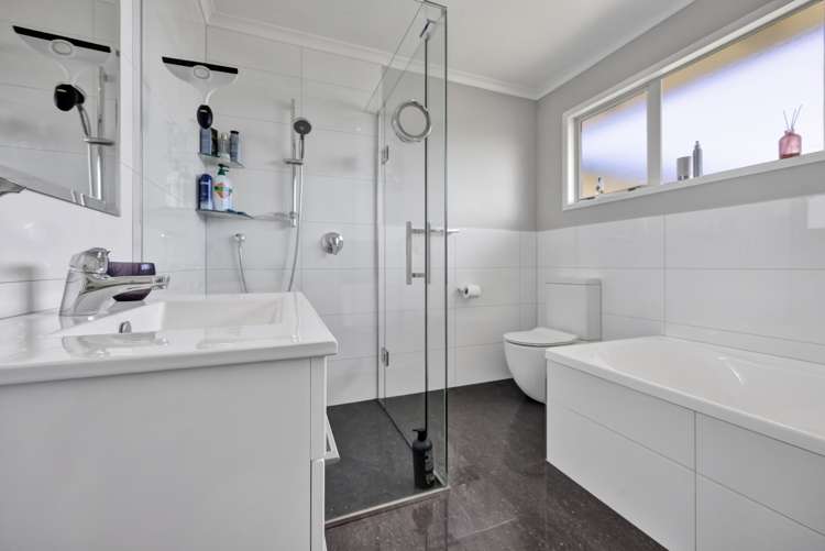 87 Monmouth Road Pembroke_14