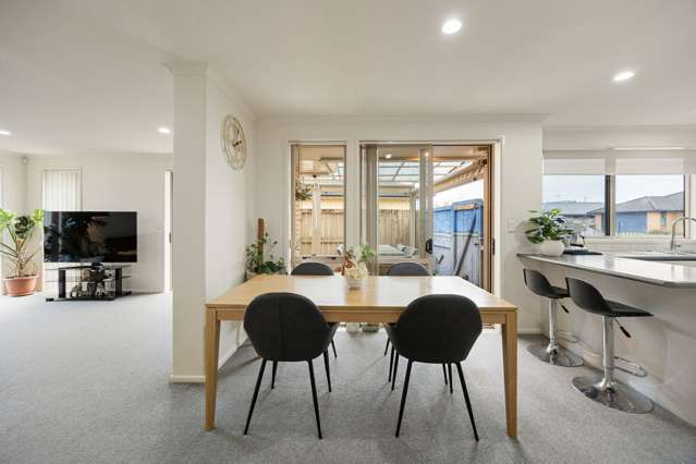 6 Saint Johns Avenue Hamilton East_3