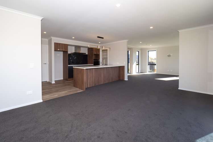 1 Strowan Avenue Elgin_8