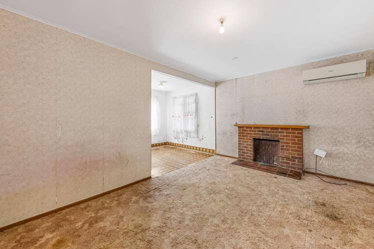 15 Tindall Crescent Otara_5