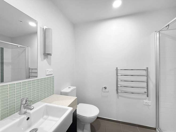 116/4 Wagener Place Mt Albert_6