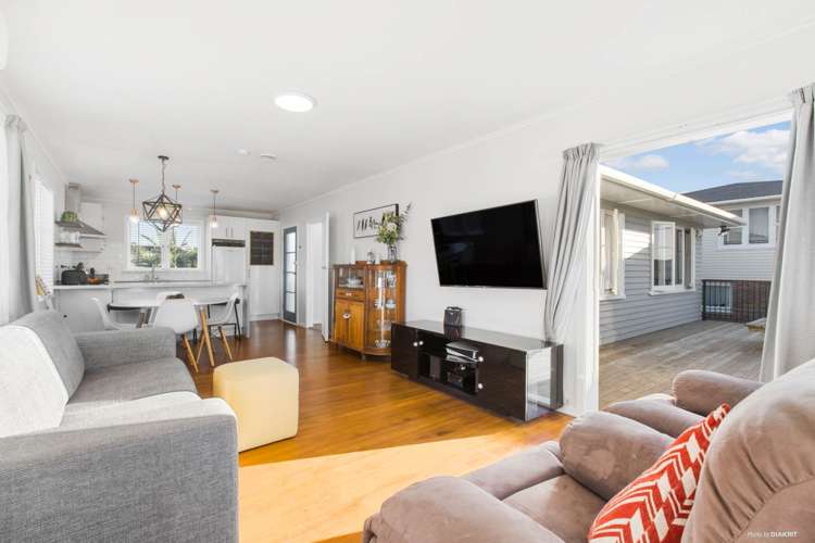 60 Saint Leonards Road Kelston_5