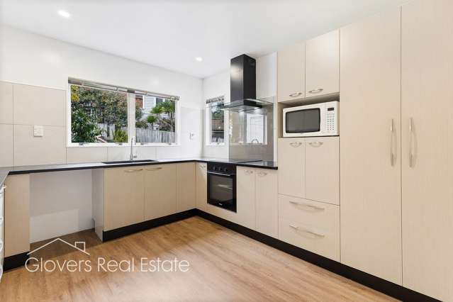 2/18 Wattle Street New Lynn_1