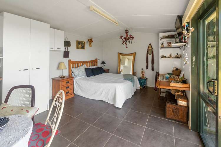 4 Queens View Road Russell_12