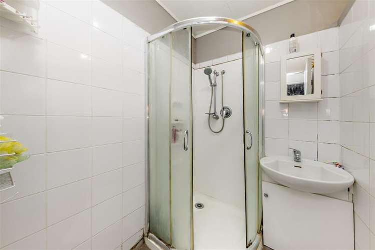 49 Te Irirangi Drive Clover Park_12