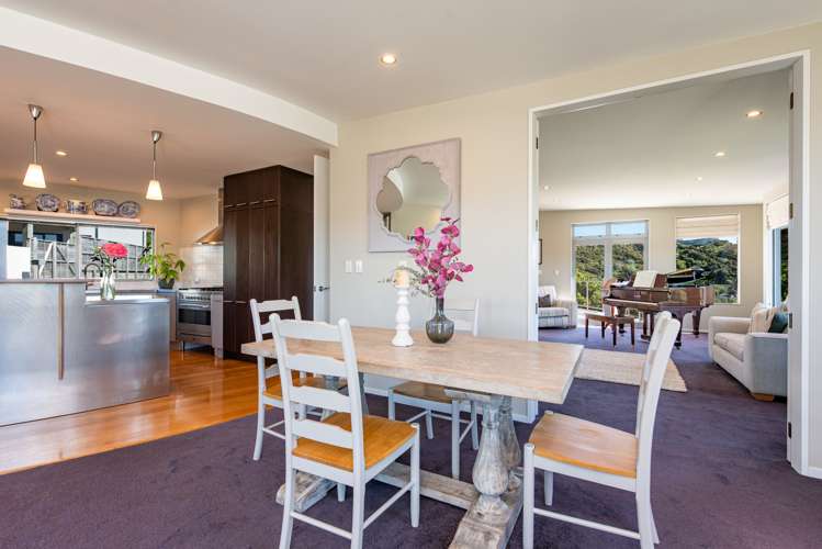 9 Caughley Grove Karori_11