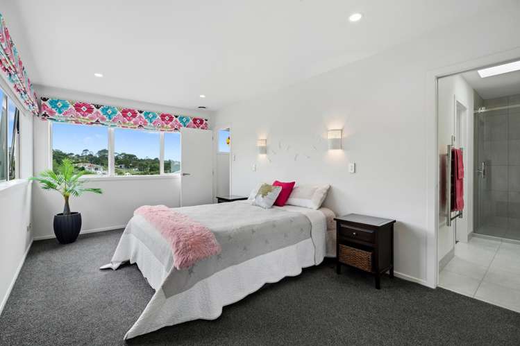 7 Barton Street East Blockhouse Bay_17