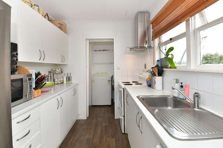 245 Vipond Road Stanmore Bay_7