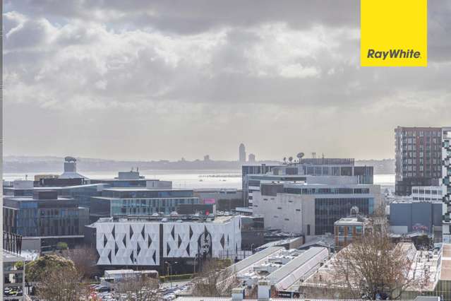 Best in the Block - Harbour Views